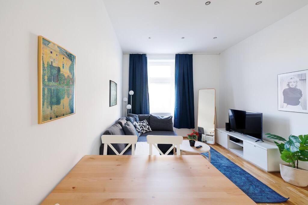 Modern Near Center - 2br, Netflix Viena